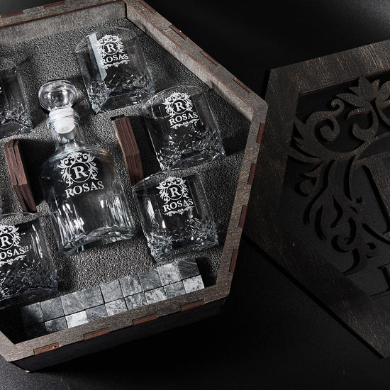 Father's Day gift, Whiskey glasses, Whiskey decanter set, Luxury Decanter and Glasses with Personalization, Whiskey glass, Whiskey gifts