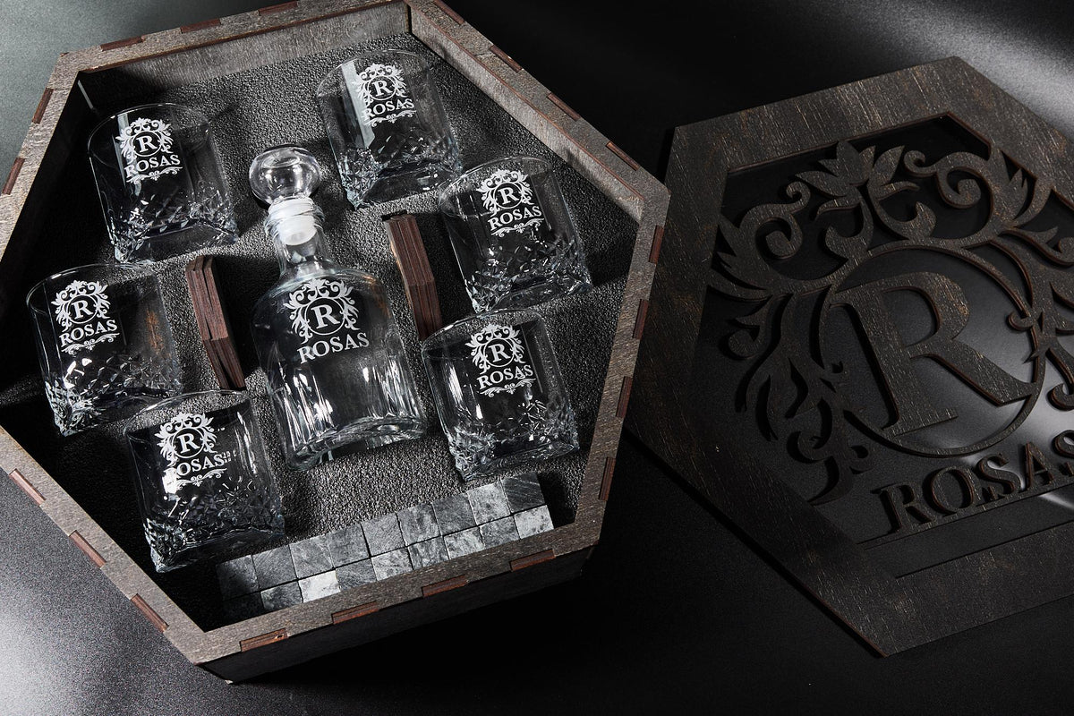 Father's Day gift, Whiskey glasses, Whiskey decanter set, Luxury Decanter and Glasses with Personalization, Whiskey glass, Whiskey gifts
