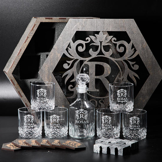 Father's Day gift, Whiskey glasses, Whiskey decanter set, Luxury Decanter and Glasses with Personalization, Whiskey glass, Whiskey gifts