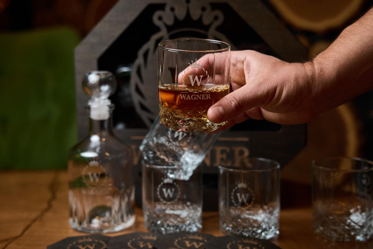 Personalized Whiskey Decanter Set, Custom Engraved Bourbon Gift, Father's Day Whiskey Gift Set, Whiskey Glasses, Christmas Gift, Whiskey Set