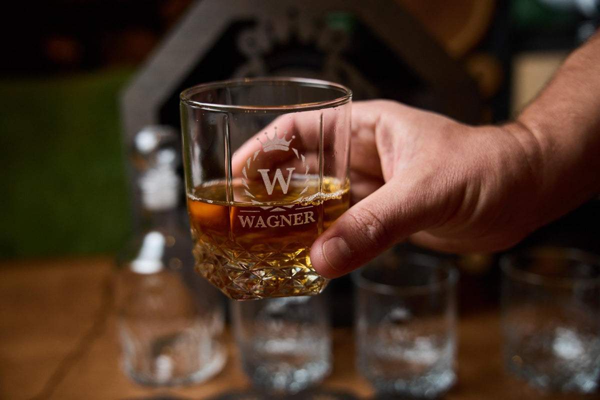 Personalized Whiskey Decanter Set, Custom Engraved Bourbon Gift, Father's Day Whiskey Gift Set, Whiskey Glasses, Christmas Gift, Whiskey Set